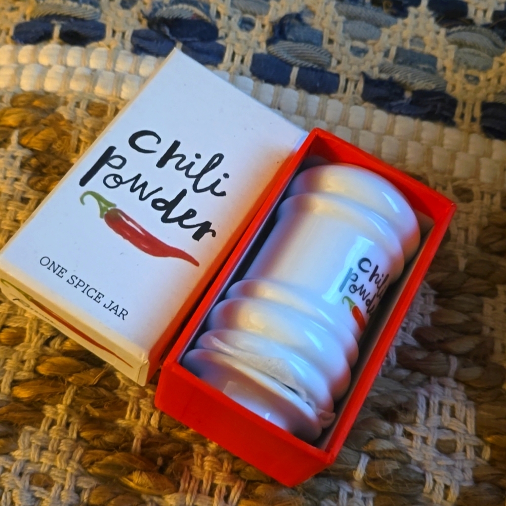 Cook Eat Love ~ Chili CUMIN PAPRIKA Porcelain ALL Spice Jar 4” NIB FARMHOUSE NEW